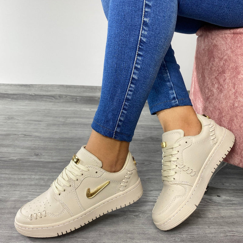 TENIS JORDAN BEIGE